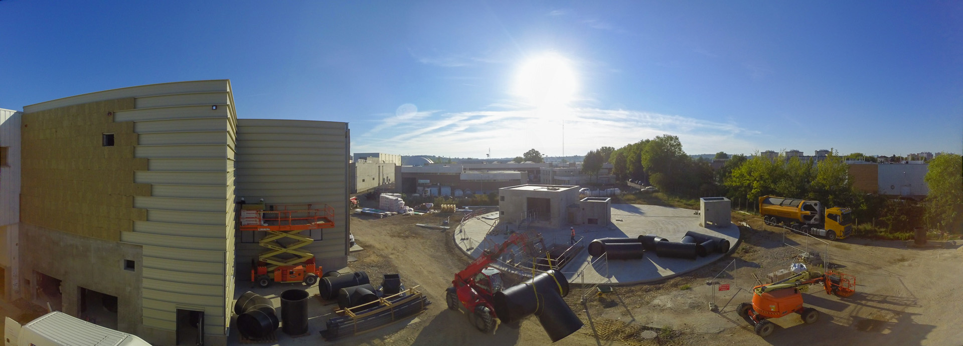 Démontage grue de génie civil<br />Montage désodorisation