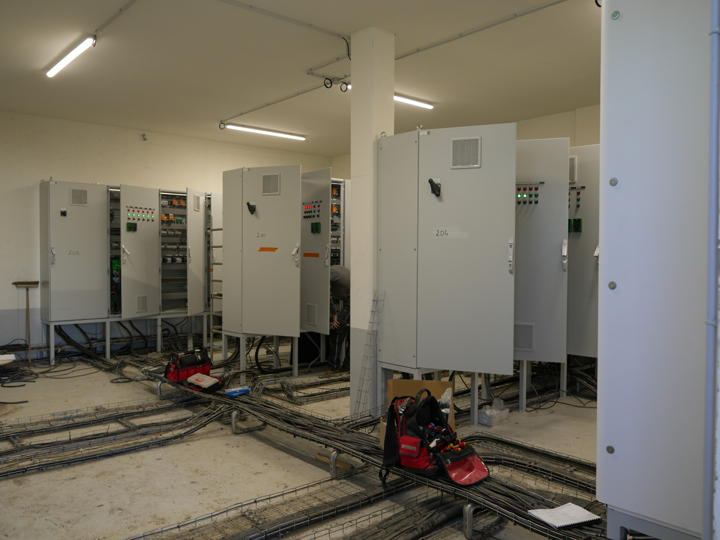 LOCAL ÉLECTRIQUE<br />Armoires